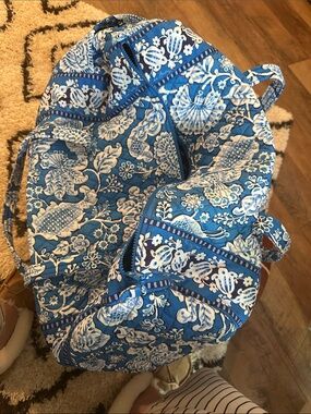 Vera Bradley x-large quilted bag